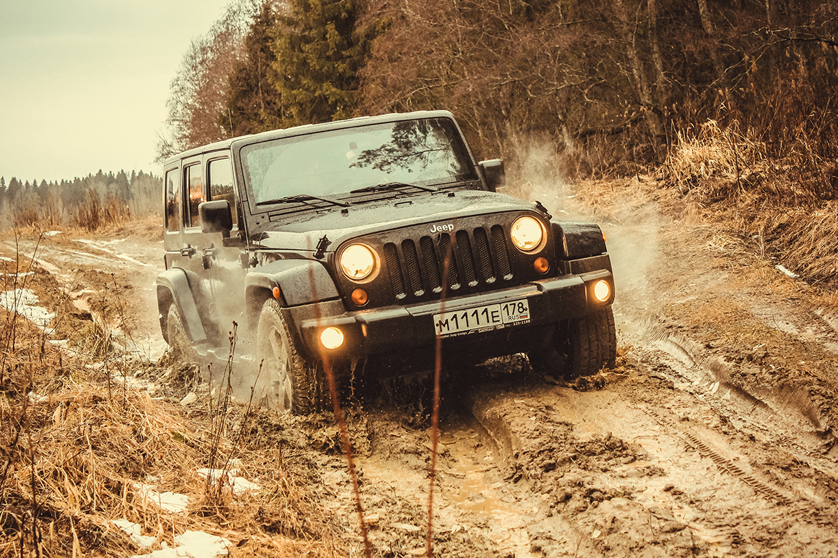 Ľudia zistili, že Jeep na svojich autách ukrýva tajné odkazy pre vodičov