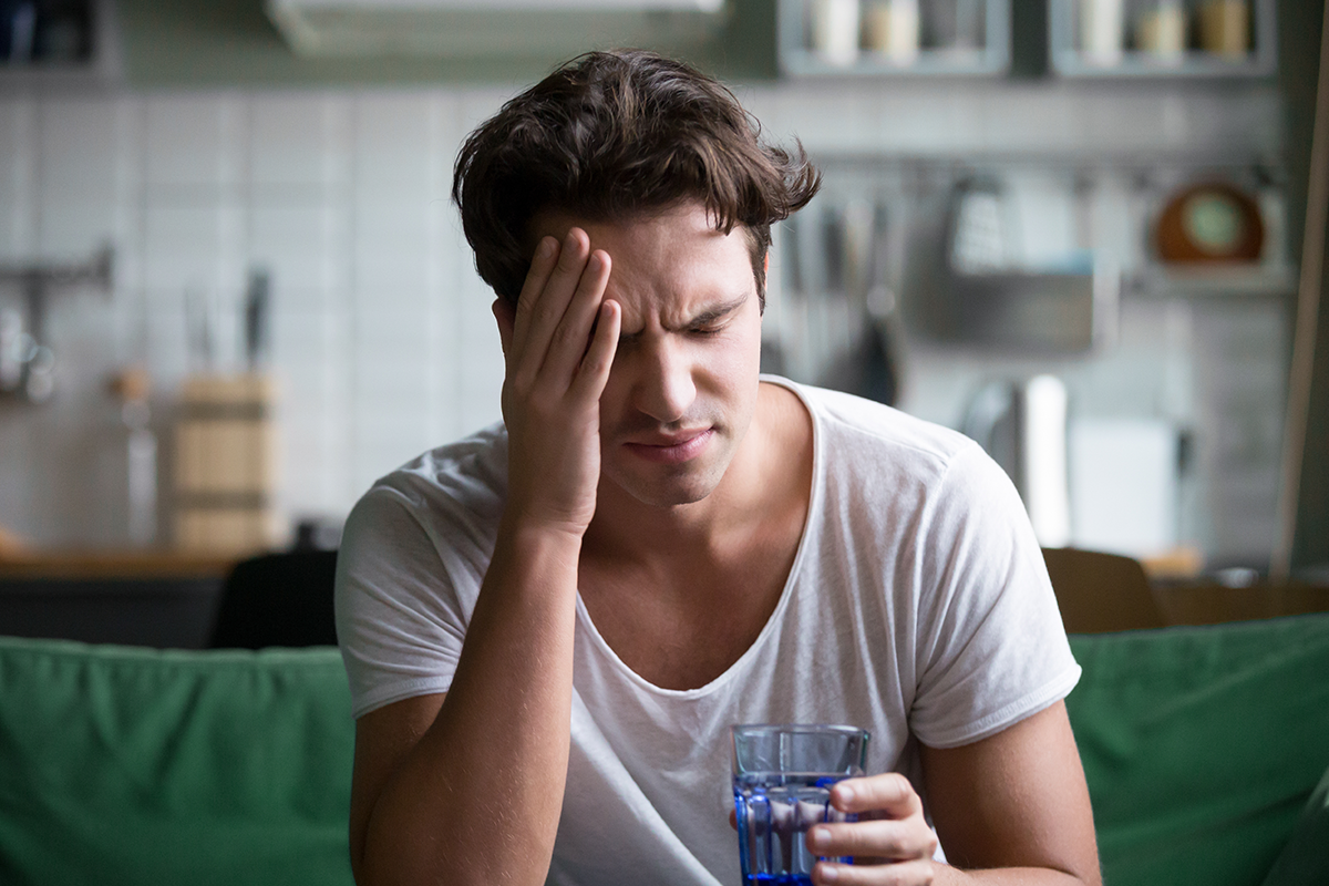 Čím budeš starší, tým lepšie budeš zvládať alkoholovú „opicu“. Prišli na to vedci