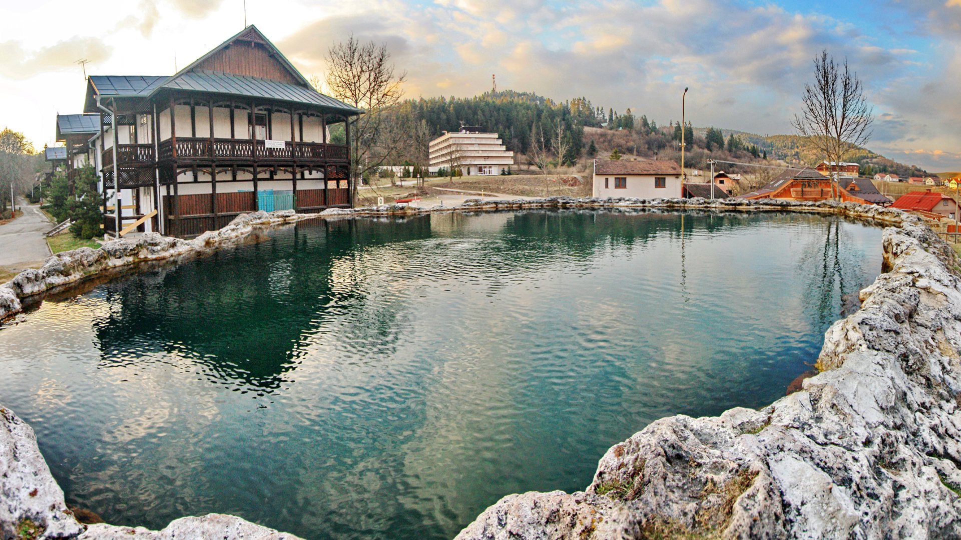 11 miest na Slovensku, ktoré pripomínajú populárne turistické lokality