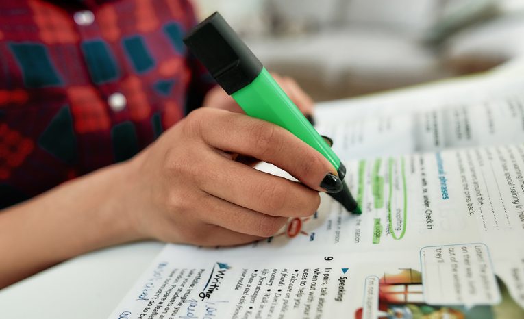 Otestuj sa: Ako sa správne povedia tieto anglické slová v množnom čísle?