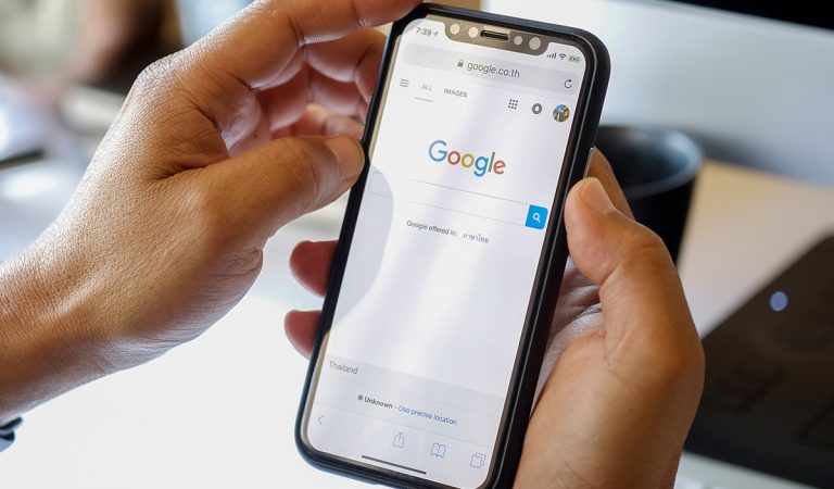 Takmer polovica mladých nehľadá informácie cez Google