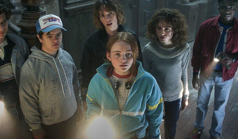 Tvorcovia plánovali v 4. sérii Stranger Things zabiť jednu z hlavných postáv