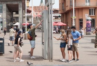 Slováci sa podelili o bizarné prípady, keď vo svete náhodne narazili na našich