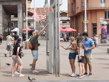 Slováci sa podelili o bizarné prípady, keď vo svete náhodne narazili na našich