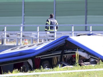 Počet obetí nehody poľského autobusu s pútnikmi v Chorvátsku stúpol na 12