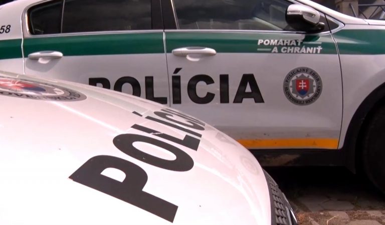 Muž sa vlámal do domu v Nitre s cieľom kradnúť. Keď zistil, že je v ňom 18-ročná žena, znásilnil ju