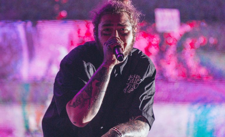 Post Malone ti ponúka poriadny balík, ak ho ošklbeš v kartách