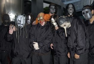 Zaujímavosti, ktoré nevieš o maskovanom fenoméne SLIPKNOT