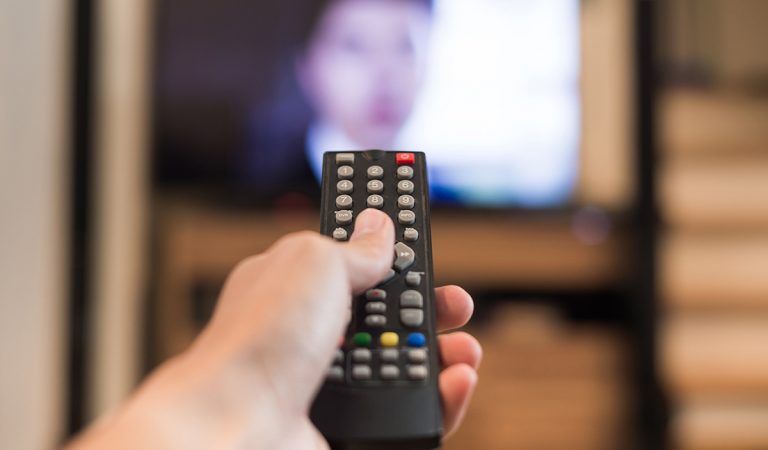 Slovenské televízie môžu večer vysielať viac reklamy. Bloky môžu mať aj 20 minút
