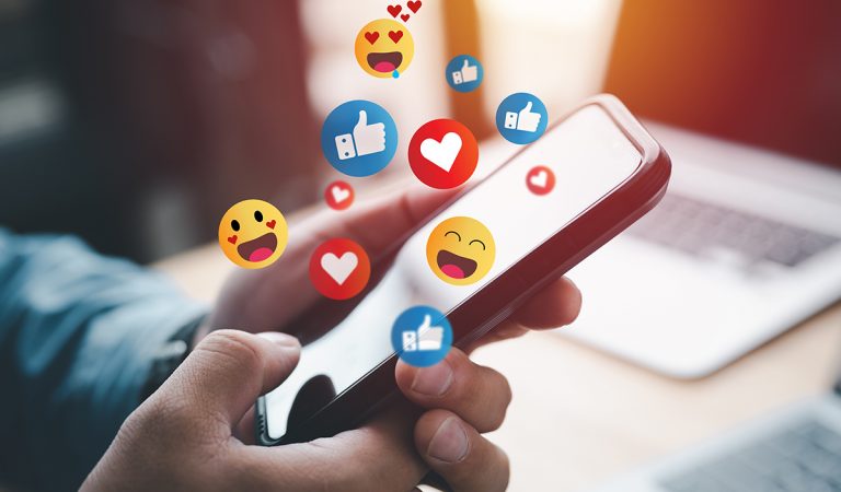 emoji, palec hore, pasívna agresia, smajlík