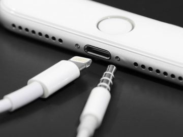 iPhone lightning kábel, nabíjanie, telefón, nová legislatíva, Európska únia, USB-C