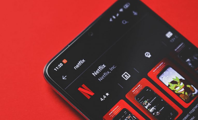 Netflix, predplatné s reklamami, november