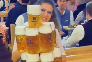 čašníčka, Oktoberfest, pivo, veľká objednávka, virál, TikTok