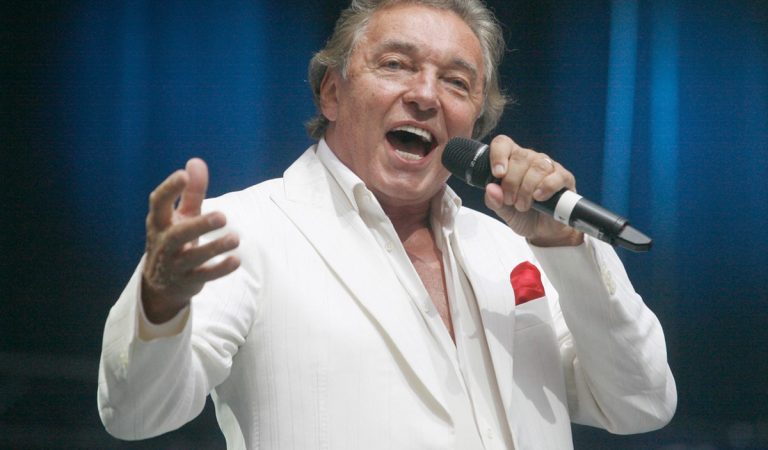 českí interpreti, česká hudba, prerábka, remake, svetové hity, Karel Gott, Lucie Bílá