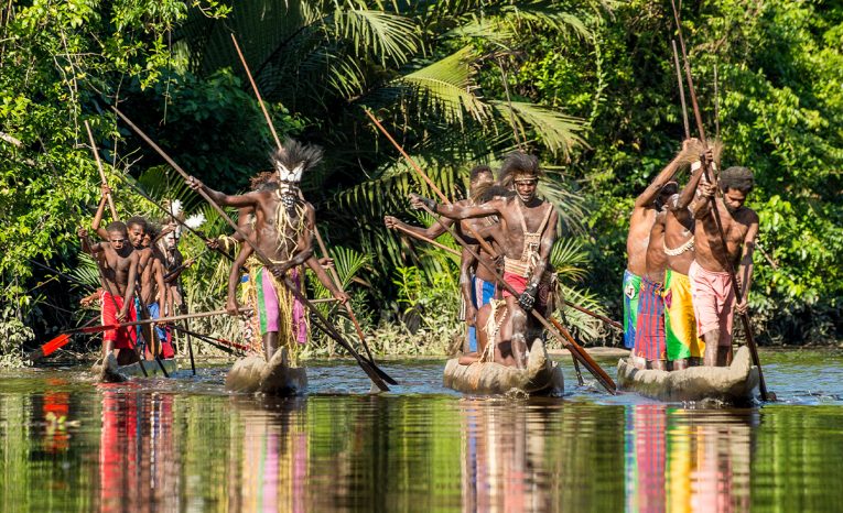 choroba kuru, kanibalizmus, Papua Nová Guinea, domorodci, mozgová choroba spôsobujúca smiech, choroba šialených kráv, medicína, fakty a zaujímavosti