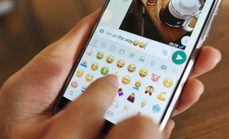 emoji, emotikon, emoji, ktoré používajú len starí ľudia