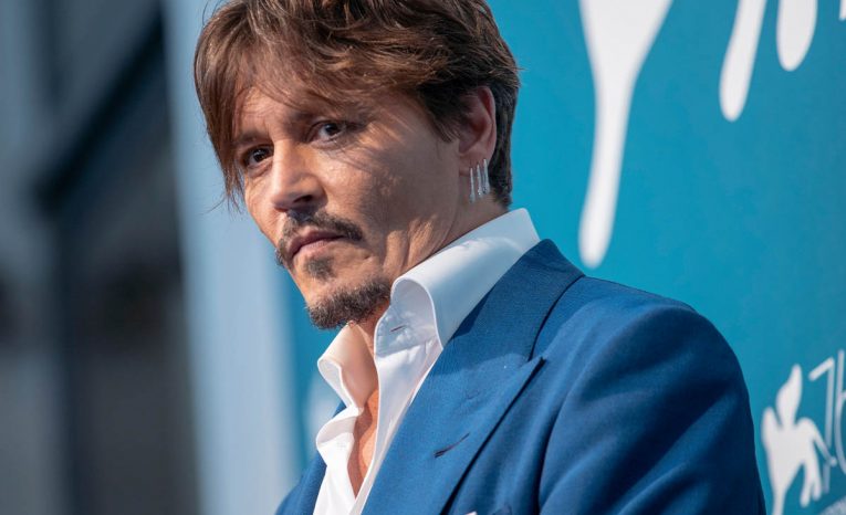 Johnny Depp navštívi Slovensko. Príde do malej dediny, dôvod ťa prekvapí