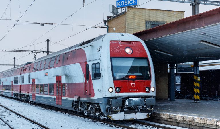 vlak, Bratislava, Košice, rýchlejší vlak, Slovenské železnice