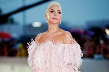 Zľavové kupóny aj svadba za stovku. Týchto 15 hviezd preferuje život v skromnosti