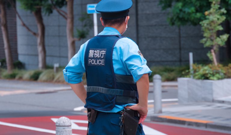 Japonsko, policajná stanica, aktuality, news, zahraničie, muž na mopede, nezodpovední vodiči