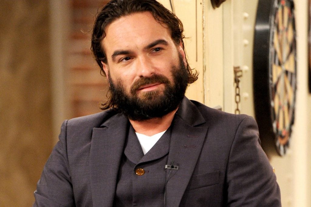 nízki muži šoubiznisu, celebrity, známe osobnosti, Hollywood, celebrity pod 175 centimetrov, Johnny Galecki