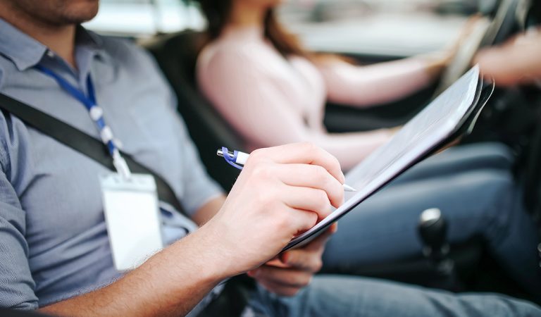 Žena prišla na skúšku v autoškole s 2,1 promile alkoholu v krvi