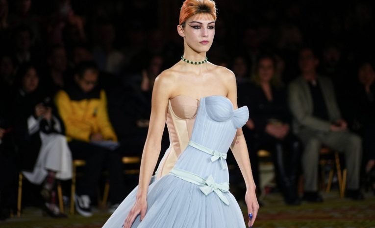 parížsky týždeň módy, viktor & rolf, paris fashion week, módna prehliadka, 2023