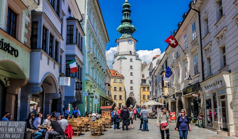 Slovensko o sto rokov, umelá inteligencia, počet obyvateľov