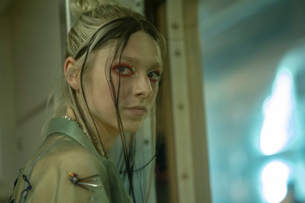 seriál o stredoškolákoch, herečka, vek, seriálová postava, Euphoria, Hunter Schafer