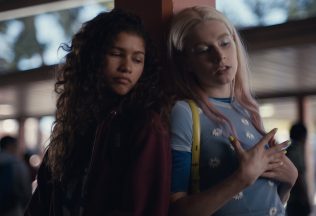 seriál o stredoškolákoch, herečka, vek, seriálová postava, Euphoria, Hunter Schafer