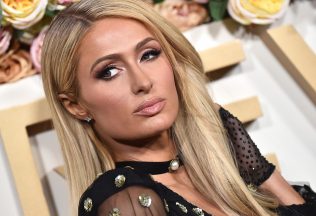 Paris Hilton celý čas predstierala, že je hlúpa blondínka. Tvrdí ona