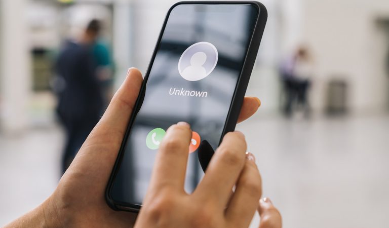 podvod, telefonát, neznáme číslo, polícia Slovenskej republiky