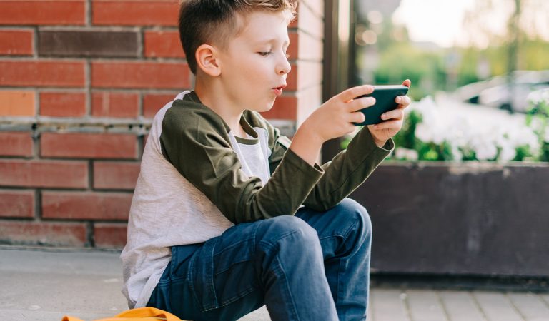 TikTok mladistvým obmedzí čas na 60 minút denne