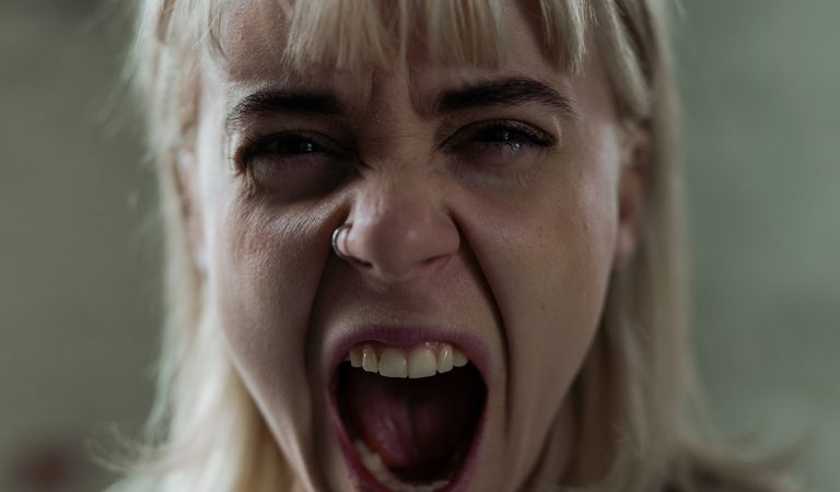 Tourettov syndróm, choroba, vulgarizmus
