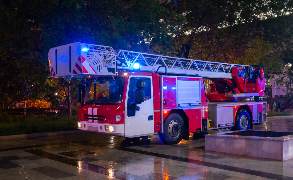 rozlúčka so slobodou, vtipné príhody, historky, svadba, ženích, nevesta, hasičské auto