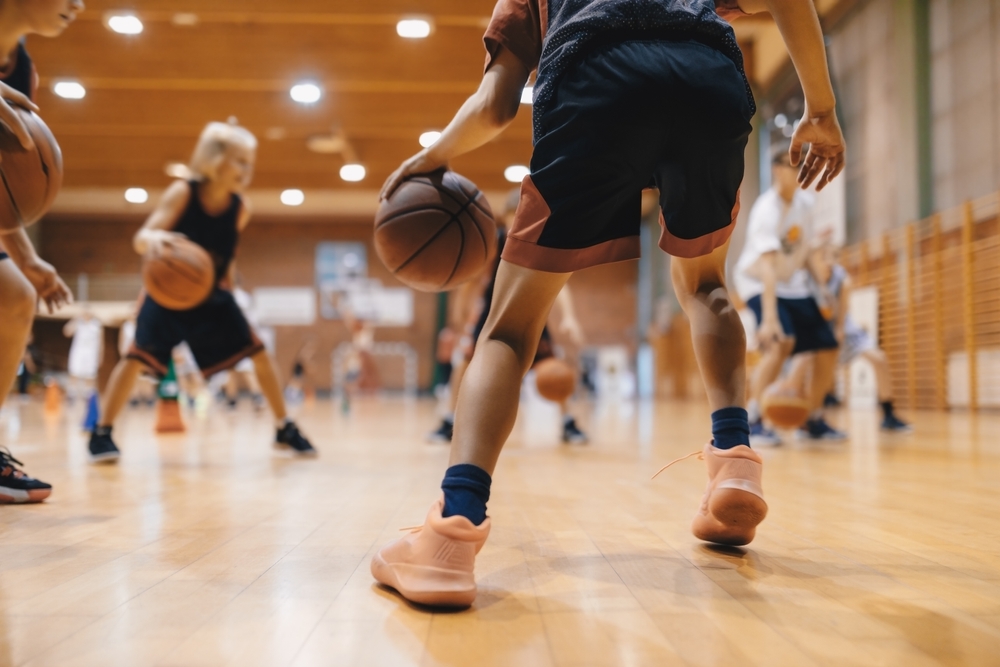 škola, študenti, učiteľ, desivé príhody, školský basketbalový zápas