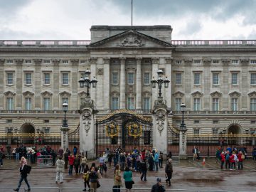 Buckinghamský palác, kráľovská rodina, fakty a zaujímavosti, kráľovná Alžbeta II.