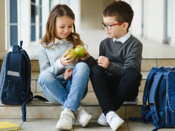 Budú školské bufety úplne bez sladkostí a čipsov? Žiaci si ich kúpia inde, bufetári sú nešťastní, rodičia nespokojní