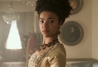 Queen Charlotte: A Bridgerton Story, India Ria Amarteifio, Netflix, seriál, novinka, máj