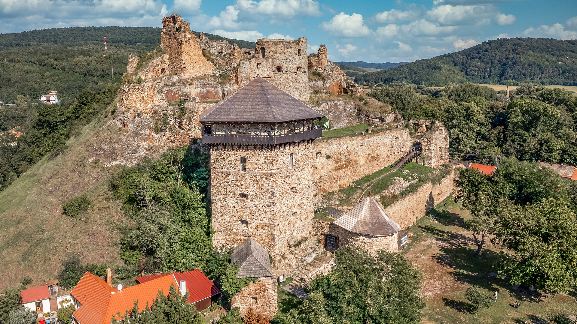 Slovensko má čo ponúknuť. Máme pre teba 10 tipov na jarné výlety, ktoré rozhodne stoja za pozornosť