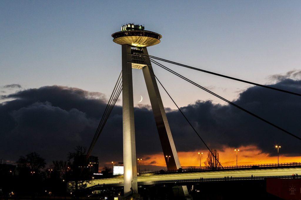 Bratislava, architektúra, hlavné mesto, Slovensko, most SNP, ufo