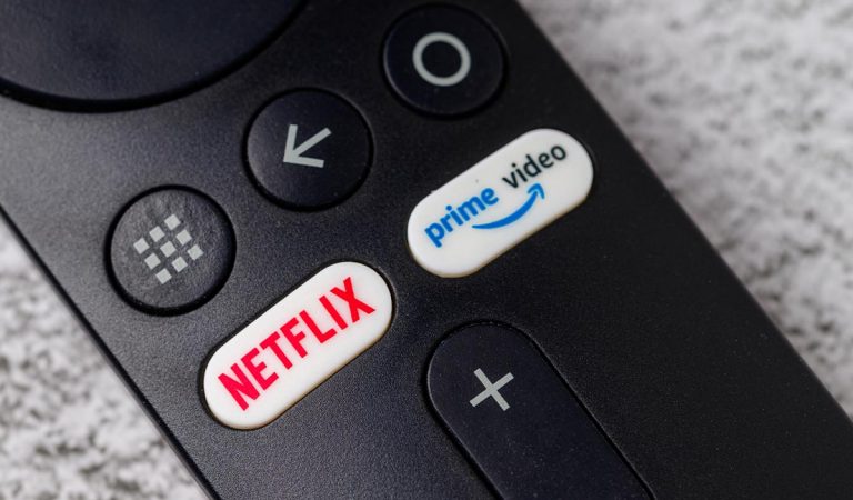 Amazon si robí srandu z Netflixu a jeho zákazu zdieľania hesiel