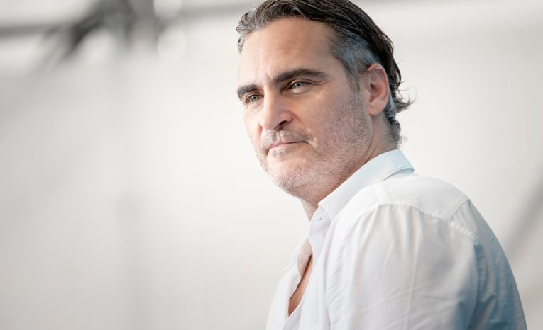 Joaquin Phoenix si zahrá gaya v romantickom filme pod taktovkou oceňovaného režiséra