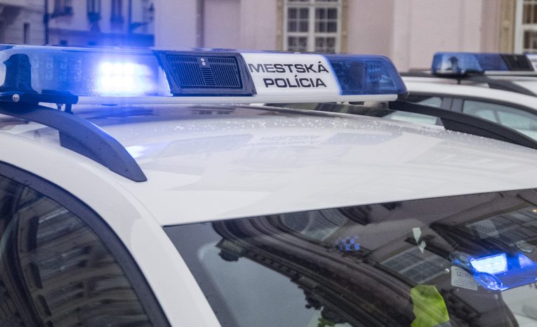 Sabinovčan napadol mestského policajta, žiadal od neho odvoz domov