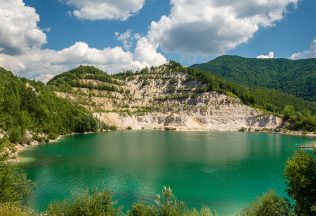 jazero, kúpanie, Slováci, Slovensko, Šutovské jazero, kameňolom, Kraľovany