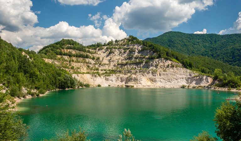 jazero, kúpanie, Slováci, Slovensko, Šutovské jazero, kameňolom, Kraľovany