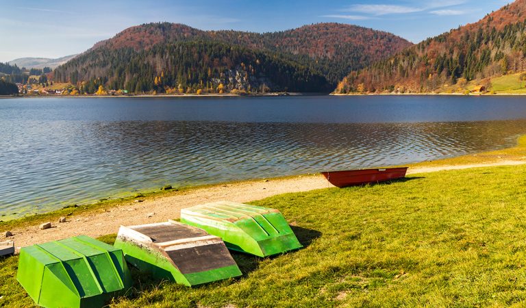 7 unikátnych slovenských prírodných prameňov, jazier a vodných nádrží, kde sa môžeš okúpať zadarmo