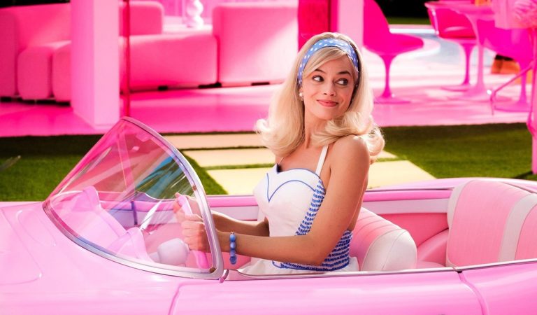 Komédia Barbie ponúkne originálny vizuál aj bláznivý príbeh. Dáš jej šancu v kine?