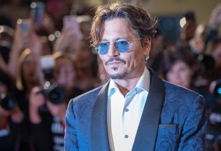 Kapela oznámila, že nevystúpi. Organizátori koncertu Hollywood Vampires s Johnnym Deppom majú problém