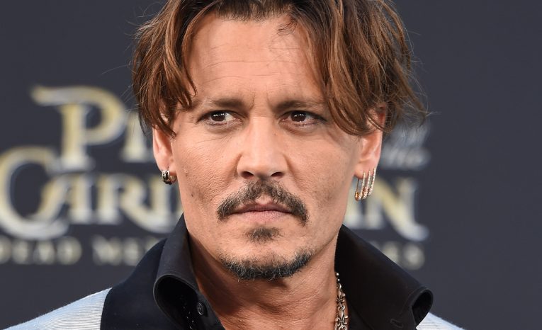 Johnny Depp nepríde do Zvolenskej Slatiny. Mení sa miesto koncertu, tešiť sa môže toto slovenské mesto